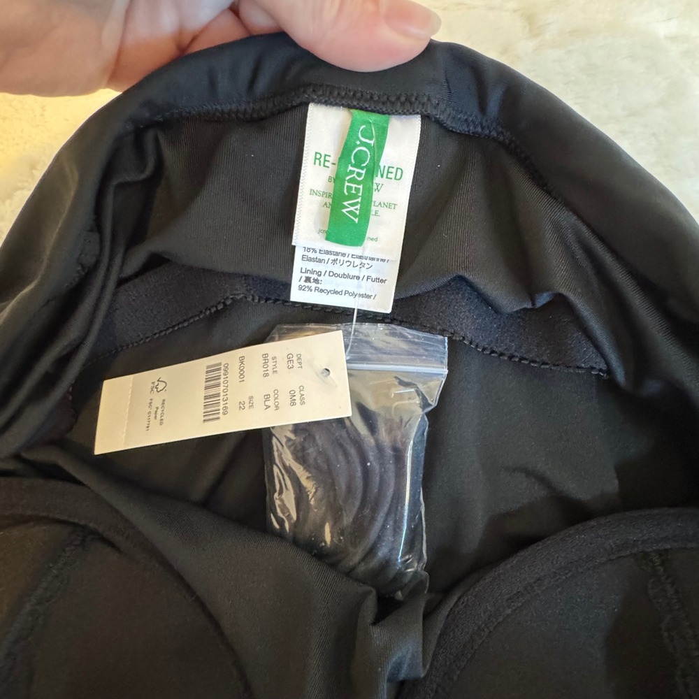 J.Crew Re-Imagined Ruched Twist Front Underwire One Piece Swimsuit Black Size 22 - Picture 4 of 7